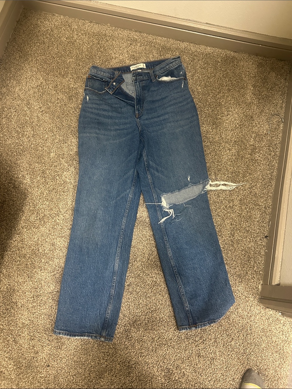 High-Rise Distressed Women's Blue Jeans